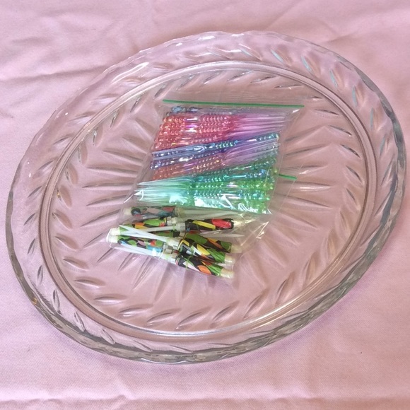 FINAL SALE PRICE Cut Glass Serving Platter + Umbrellas & Forks - Picture 1 of 8